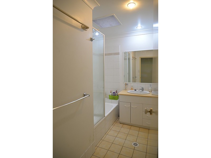 11 Oakmont Avenue, Oxley QLD 4075