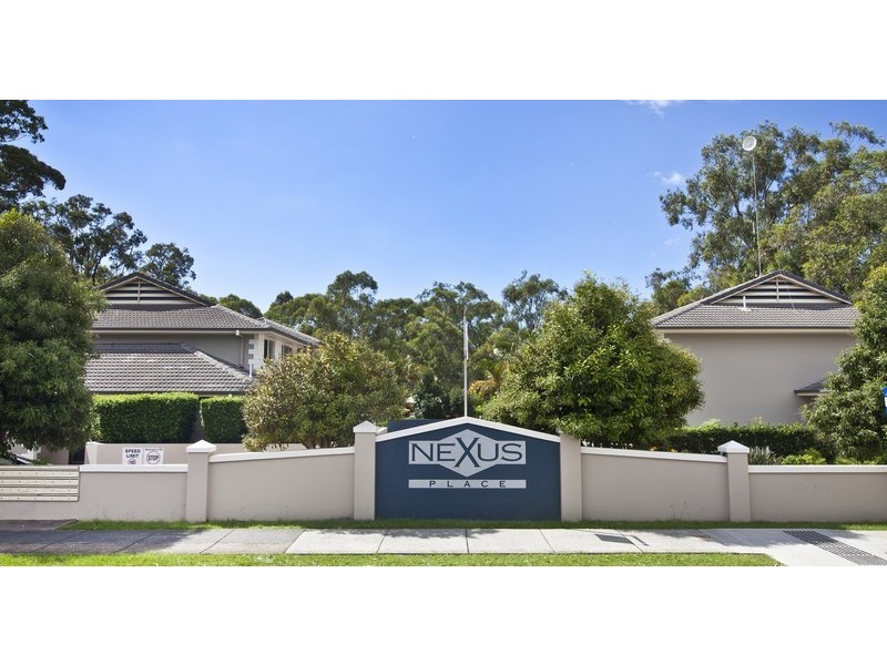 4/131 Currumburra Road, Ashmore QLD 4214