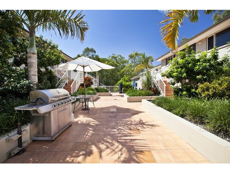 4/131 Currumburra Road, Ashmore QLD 4214