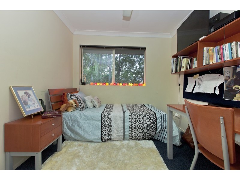 4/131 Currumburra Road, Ashmore QLD 4214