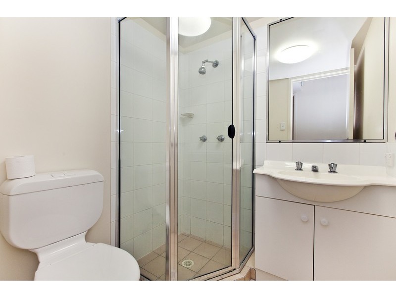 4/131 Currumburra Road, Ashmore QLD 4214