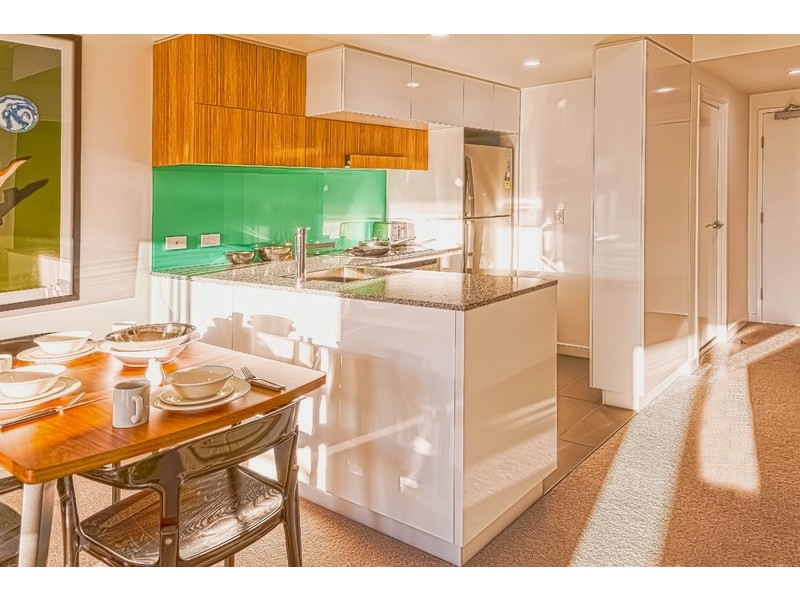 206/113 Commercial Road, Teneriffe QLD 4005