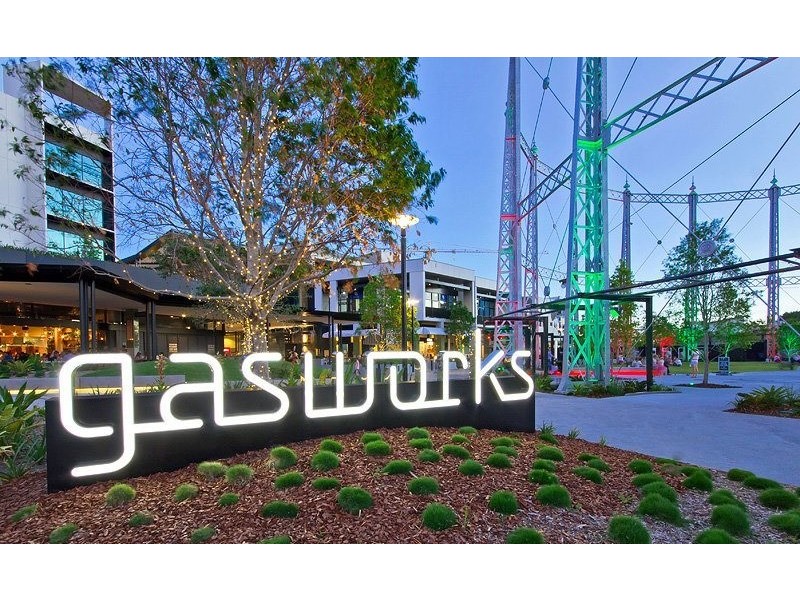 215/113 Commercial Road, Teneriffe QLD 4005