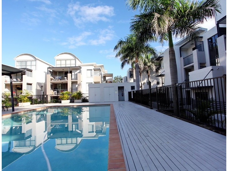 8/7 Landsborough Terrace, Toowong QLD 4066