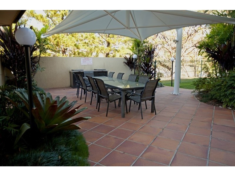 501/150 Oxlade Drive, New Farm QLD 4005