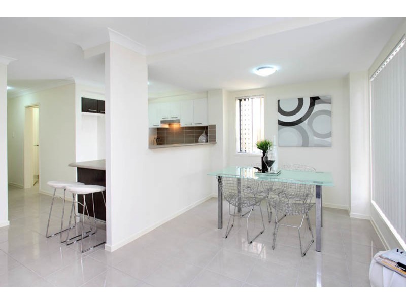 04/1-13 Chase Close, Underwood QLD 4119