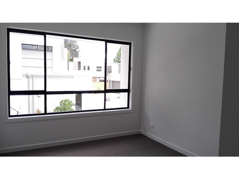 68 Gilruth Road, Kenmore QLD 4069