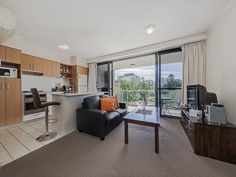 2/21 Patrick Lane, Toowong QLD 4066