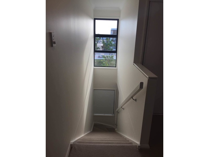 1/33 Azure Way, Hope Island QLD 4212
