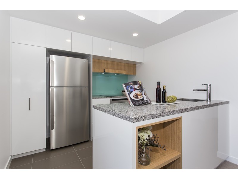 204/113 Commercial Road, Teneriffe QLD 4005