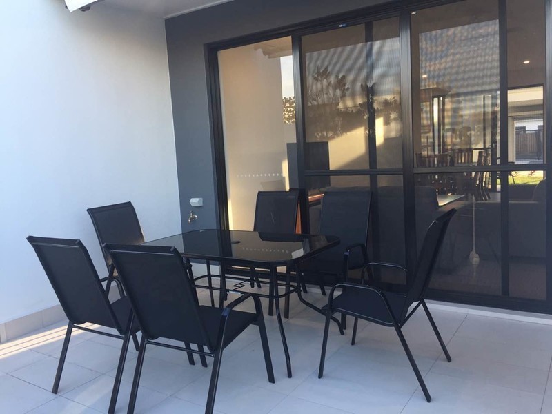 1/33 Azure Way, Hope Island QLD 4212