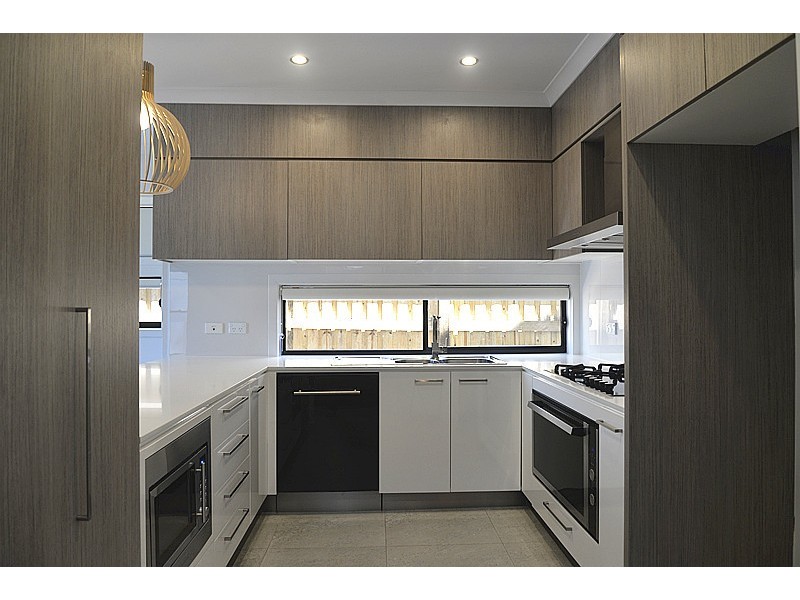 68 Gilruth Road, Kenmore QLD 4069