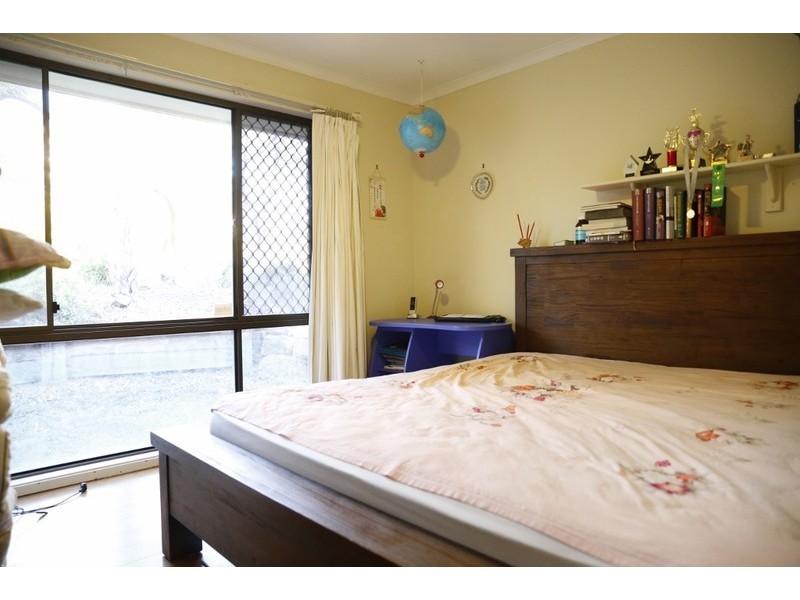 33 Carissa Street, Sinnamon Park QLD 4073