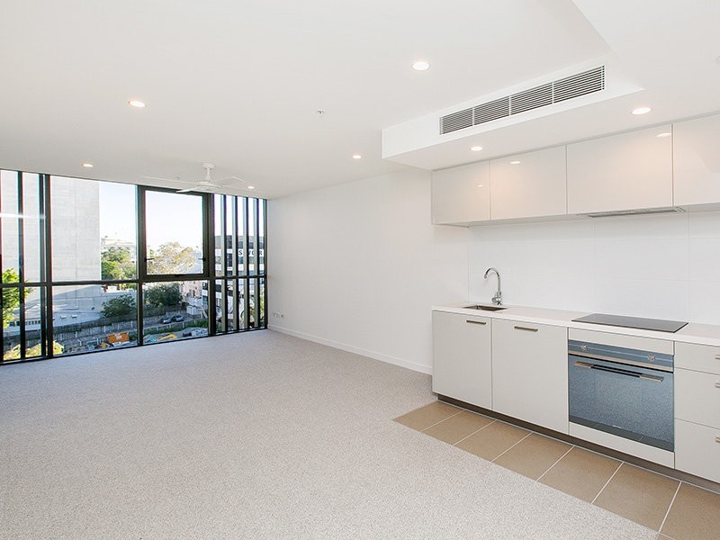 55 Railway Tce, Milton QLD 4064