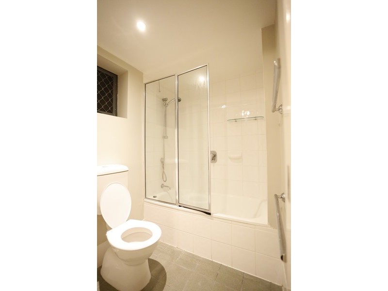 50/7 Landsborough Terrace, Toowong QLD 4066