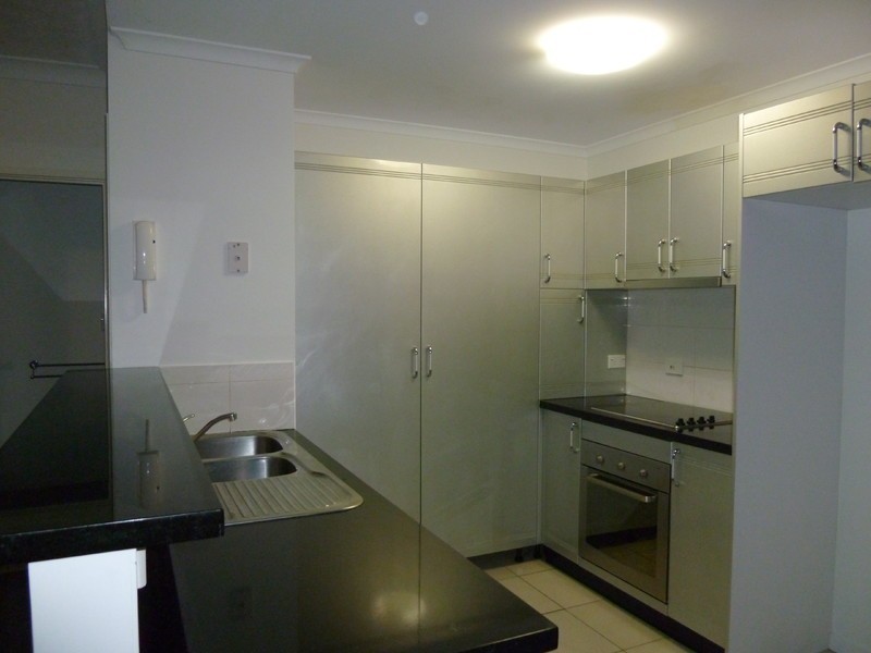 16/9-11 Manning Street, South Brisbane QLD 4101