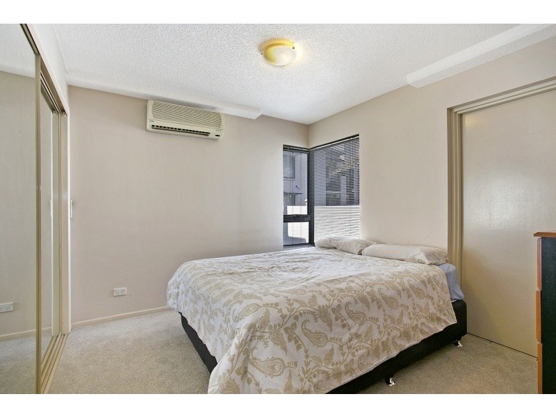 22/7 Landsborough Terrace, Toowong QLD 4066