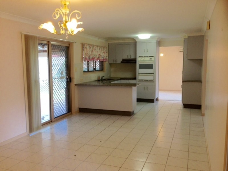 11 waldorf Place, Runcorn QLD 4113