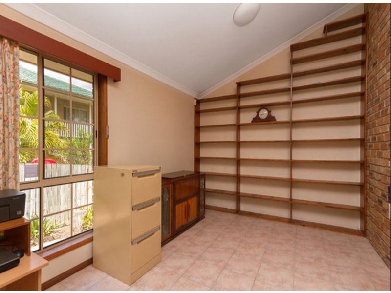 15 Tomkins Road, Riverhills QLD 4074