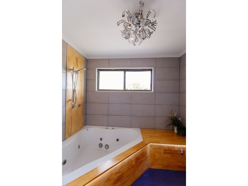 25 Kosciusko Street, Middle Park QLD 4074