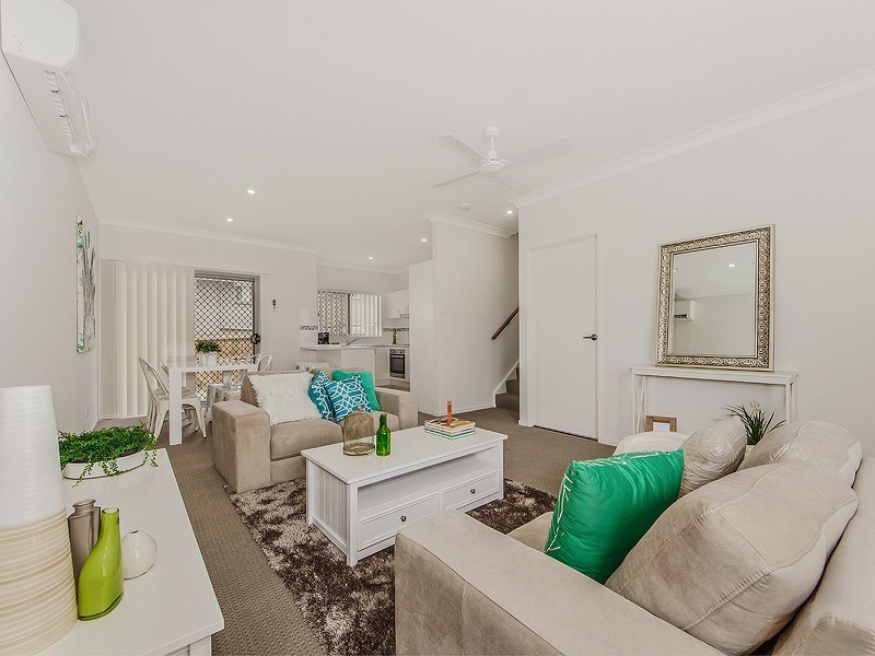 02/45 Blaxland Crescent, Redbank Plains QLD 4301