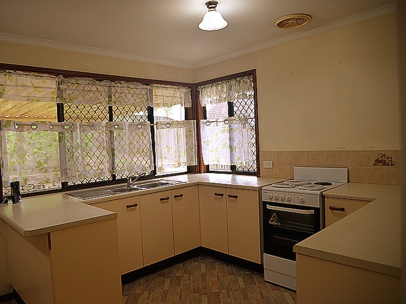 14 Drummond Street, Sinnamon Park QLD 4073