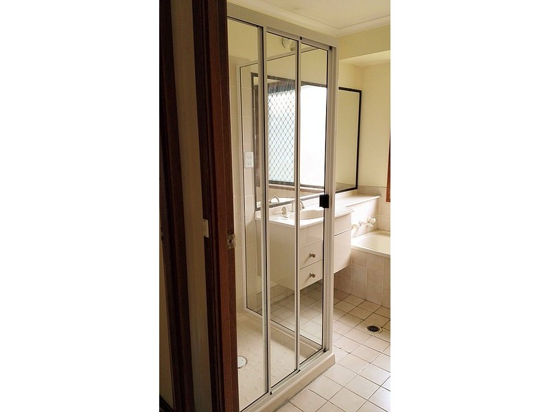 14 Drummond Street, Sinnamon Park QLD 4073