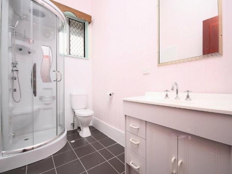 55 Cleveland Street, Greenslopes QLD 4120