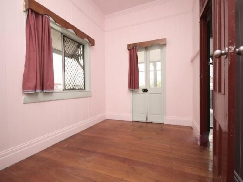 55 Cleveland Street, Greenslopes QLD 4120