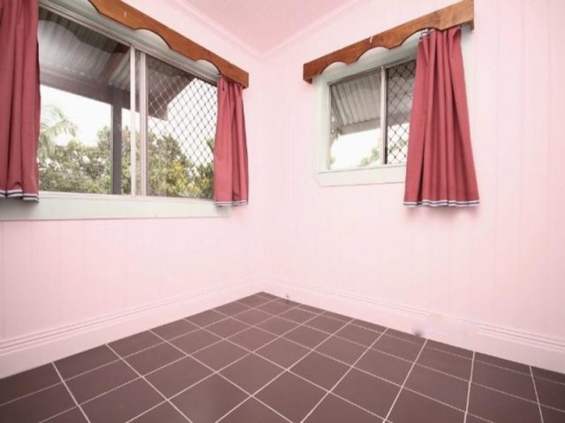 55 Cleveland Street, Greenslopes QLD 4120