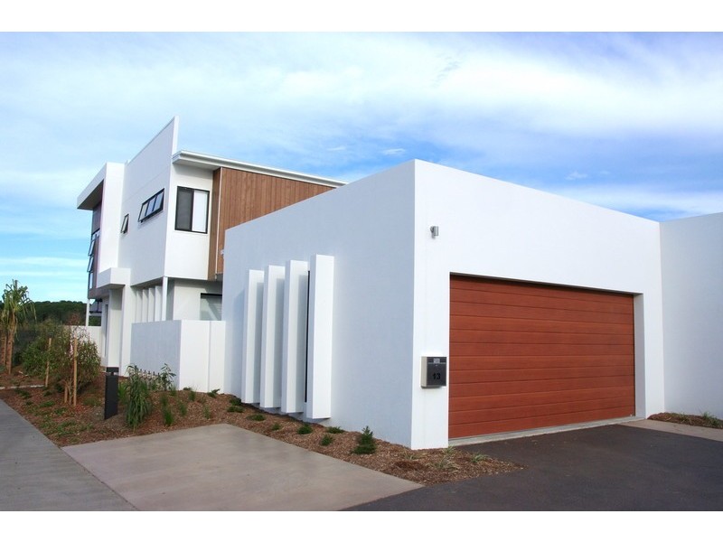 1 Mayfair Lane, Hope Island QLD 4212