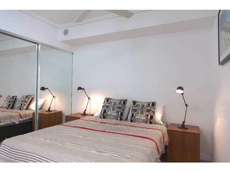 4/113 Commercial Road, Teneriffe QLD 4005