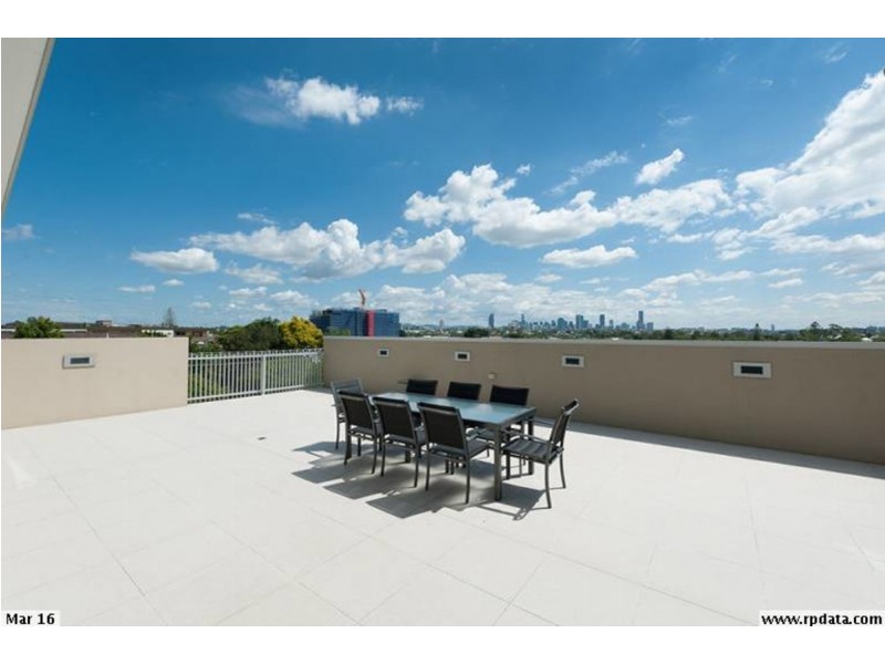 7/36-41 Kitchener Street, Coorparoo QLD 4151