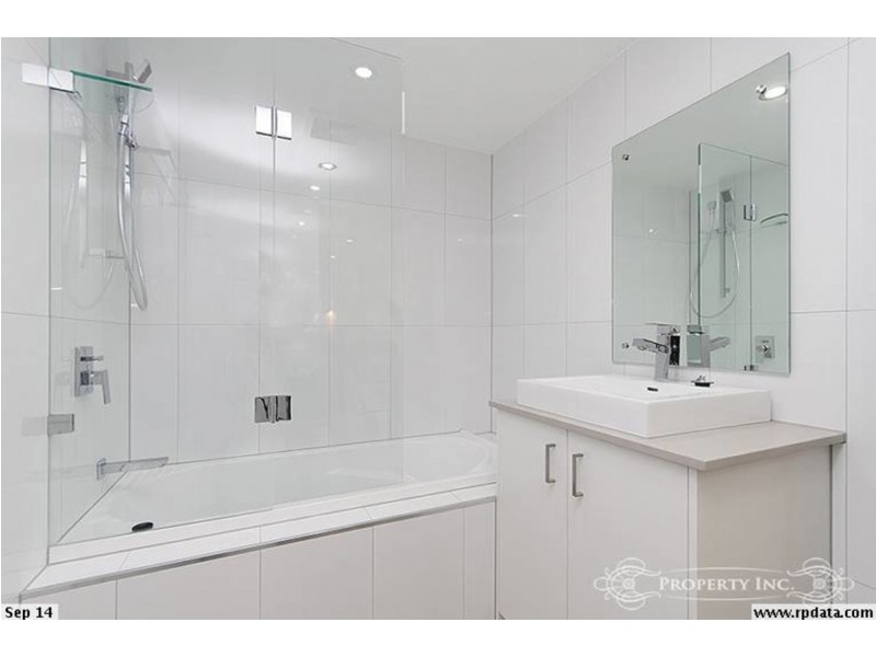 7/36-41 Kitchener Street, Coorparoo QLD 4151