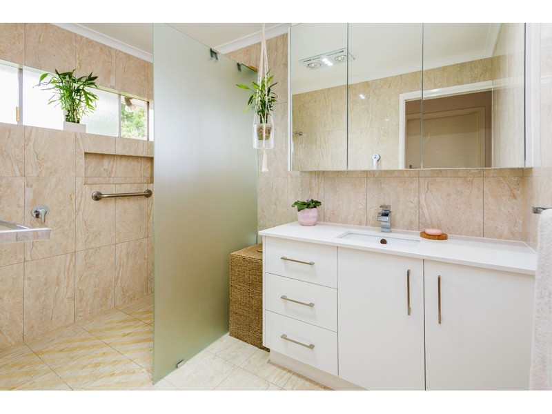 A/21 Mourilyan Street, Mansfield QLD 4122