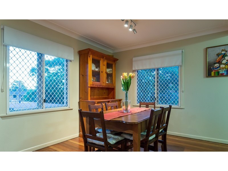 12 Cresthaven Drive, Mansfield QLD 4122