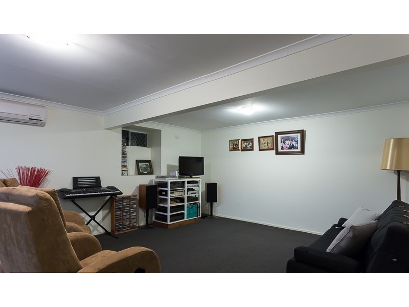 12 Cresthaven Drive, Mansfield QLD 4122