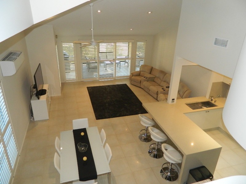 Hope Island QLD 4212