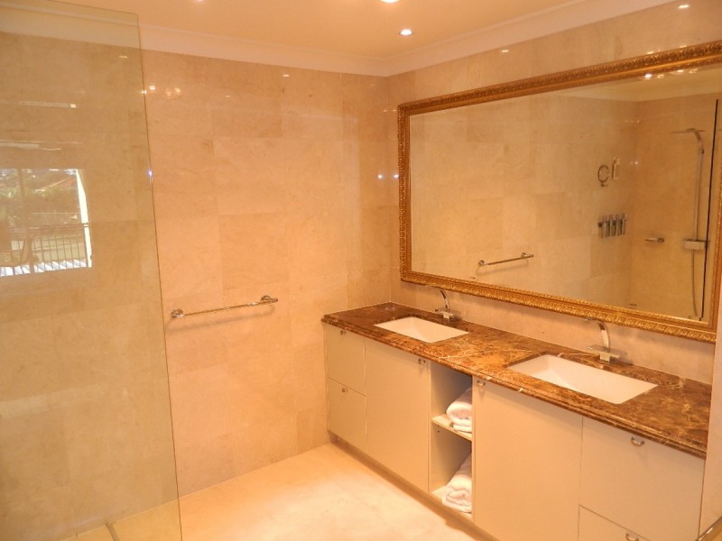 Hope Island QLD 4212