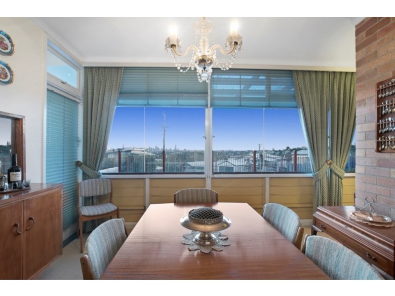 5 Spica Street, Coorparoo QLD 4151