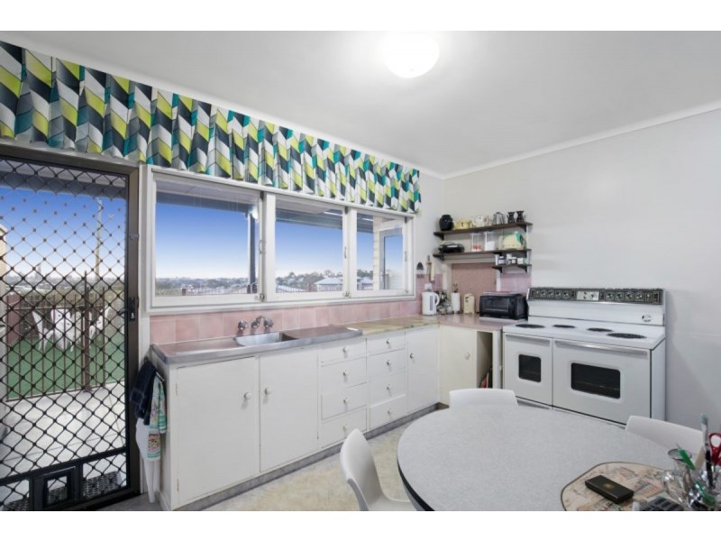 5 Spica Street, Coorparoo QLD 4151