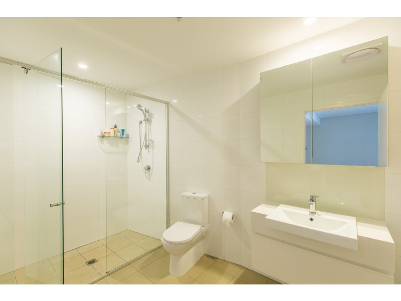 37D Harbour Road, Hamilton QLD 4007