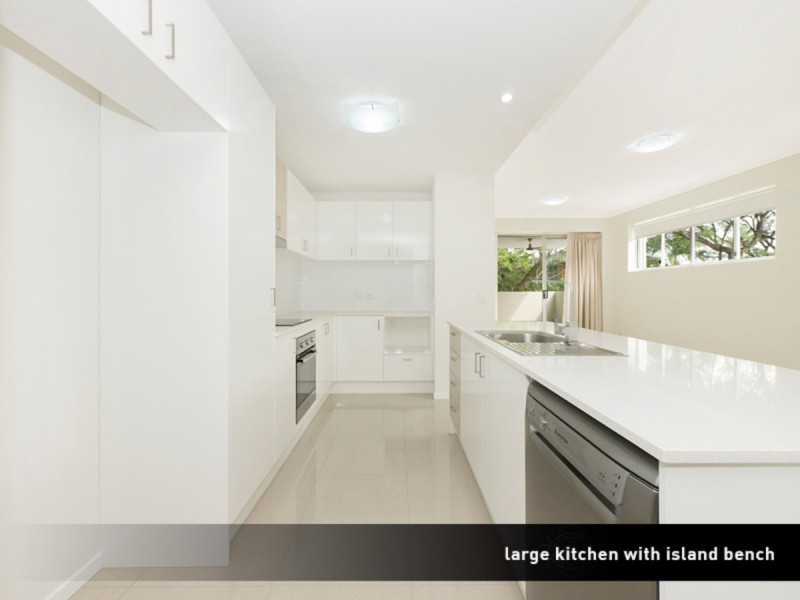 8/69 Derby Street, Coorparoo QLD 4151