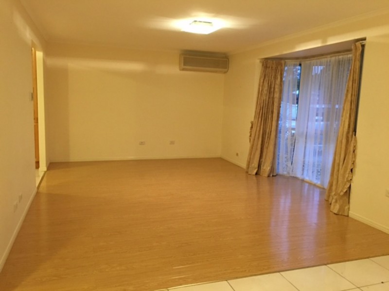 04 Chotai Place, Coopers Plains QLD 4108