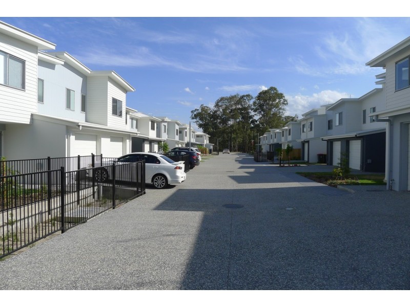 6 Cloverdale Road, Doolandella QLD 4077