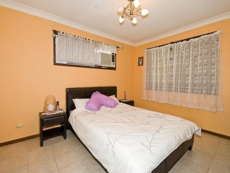 8a Gunalda Street, Underwood QLD 4119
