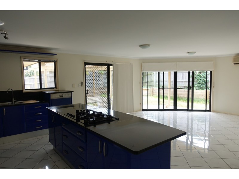 12 Newland Crescent, Parkinson QLD 4115