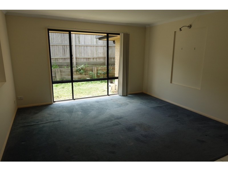 12 Newland Crescent, Parkinson QLD 4115