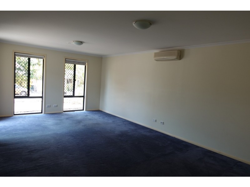 12 Newland Crescent, Parkinson QLD 4115