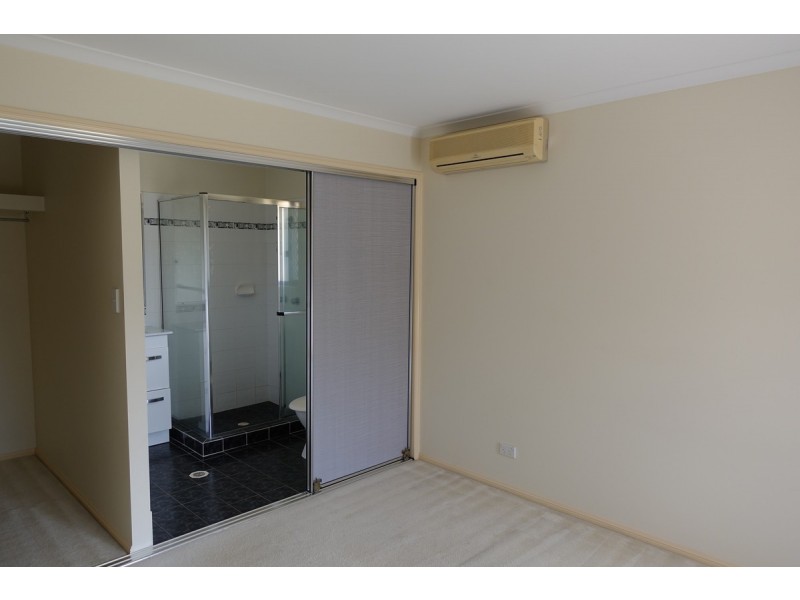 12 Newland Crescent, Parkinson QLD 4115